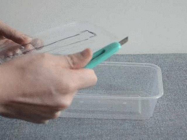 Hộp nhựa dùng một lần có thể tái chế thành những thứ dùng nhiều lần, tiện không ngờ